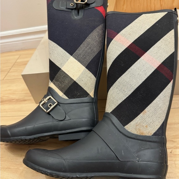 Burberry rainboots - Picture 5 of 7